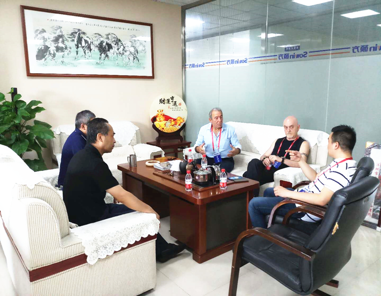 1646974526212829 1646974526212829