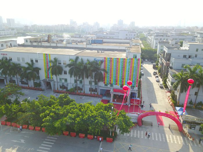 1646963772478728 1646963772478728