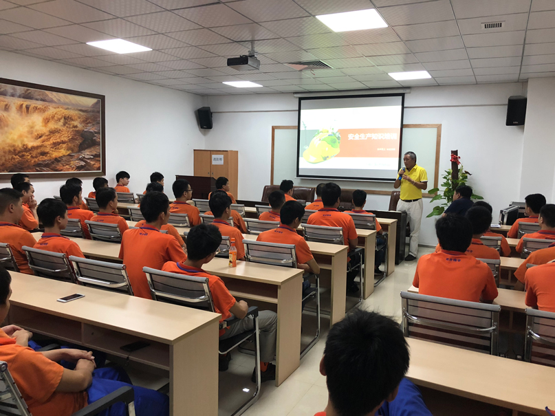 1652315902125593 1652315902125593